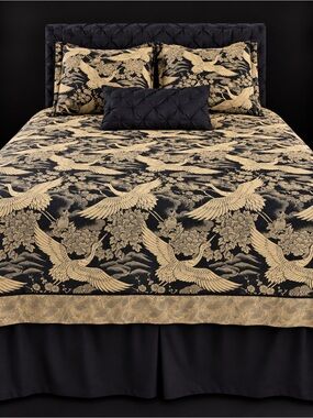 Eastern Accents Luxury Crane & Peony Queen Bedding Set (3-Piece)